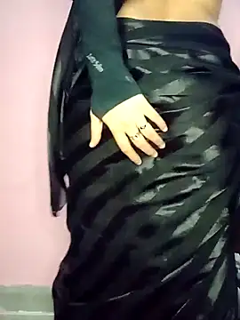 Snapshot of L_ucy1 chatting on November 29, 2025, 5:35 pm L ucy1 online show from November 29, 2025, 5:35 pm