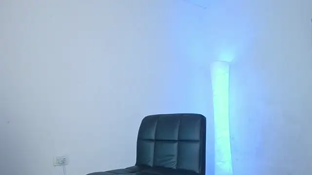 Snapshot of orianasweet_1 chatting on February 25, 2026, 3:40 am orianasweet 1 online show from February 25, 2026, 3:40 am