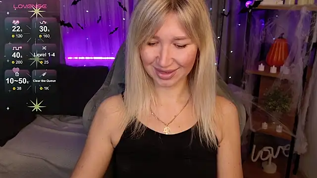 MilaBott online show from October 22, 2025, 8:08 pm