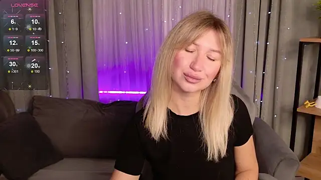 MilaBott online show from September 30, 2025, 8:15 pm