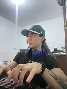 gojo satoru 18 online show from April 6, 2026, 3:02 am