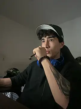 gojo satoru 18 online show from March 27, 2026, 8:32 pm