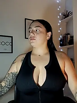 Snapshot of helena_smith chatting on February 4, 2025, 10:32 am helena smith online show from February 4, 2025, 10:32 am