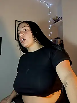 Snapshot of helena_smith chatting on February 5, 2025, 4:37 am helena smith online show from February 5, 2025, 4:37 am