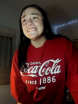 Snapshot of helena_smith chatting on December 6, 2024, 8:10 am helena smith online show from December 6, 2024, 8:10 am