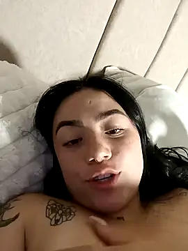 Snapshot of helena_smith chatting on March 11, 2025, 5:13 am helena smith online show from March 11, 2025, 5:13 am