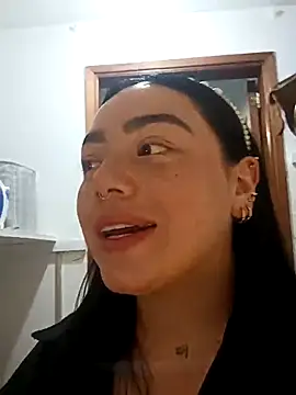 Snapshot of helena_smith chatting on March 5, 2025, 3:51 am helena smith online show from March 5, 2025, 3:51 am