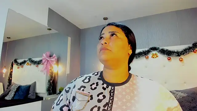 Clarigil online show from December 19, 2025, 10:01 pm