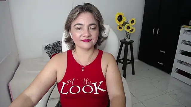 Chiraz hasnaa online show from March 14, 2025, 10:16 pm