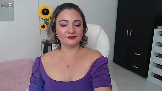 Chiraz hasnaa online show from December 19, 2024, 12:24 am