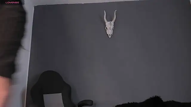 Snapshot of Aliz01 chatting on February 1, 2025, 2:26 am Aliz01 online show from February 1, 2025, 2:26 am