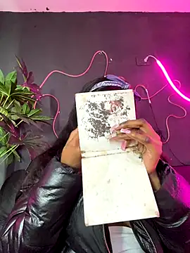 Snapshot of TIFFANYYSTAR chatting on November 19, 2025, 3:34 pm TIFFANYYSTAR online show from November 19, 2025, 3:34 pm