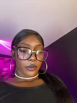 Snapshot of TIFFANYYSTAR chatting on September 10, 2025, 1:43 pm TIFFANYYSTAR online show from September 10, 2025, 1:43 pm