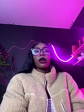 Snapshot of TIFFANYYSTAR chatting on November 28, 2025, 3:45 pm TIFFANYYSTAR online show from November 28, 2025, 3:45 pm