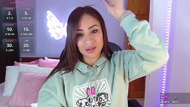 Snapshot of Paulina_627 chatting on March 21, 2025, 4:29 pm Paulina 627 online show from March 21, 2025, 4:29 pm