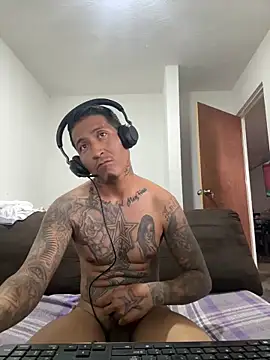 Snapshot of Daniel7131 chatting on September 16, 2025, 4:52 pm Daniel7131 online show from September 16, 2025, 4:52 pm