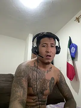 Snapshot of Daniel7131 chatting on September 19, 2025, 1:15 pm Daniel7131 online show from September 19, 2025, 1:15 pm