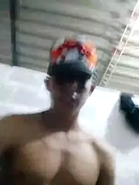 JaiderYeuriel online show from December 13, 2025, 9:43 pm