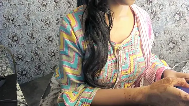 aarjulove online show from March 11, 2025, 8:53 pm