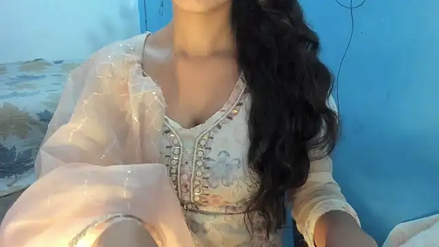 Snapshot of aarjulove chatting on March 18, 2026, 4:08 pm aarjulove online show from March 18, 2026, 4:08 pm