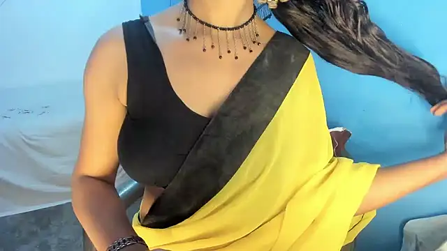 aarjulove online show from January 13, 2026, 6:45 pm