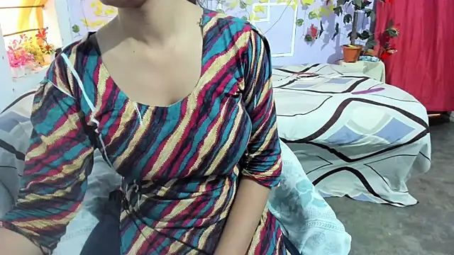 Snapshot of aarjulove chatting on May 22, 2026, 12:14 pm aarjulove online show from May 22, 2026, 12:14 pm