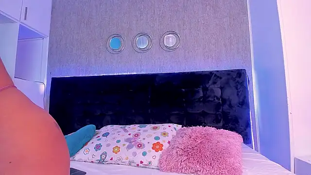 Snapshot of LexiIeAdams chatting on March 6, 2025, 2:08 pm LexiIeAdams online show from March 6, 2025, 2:08 pm