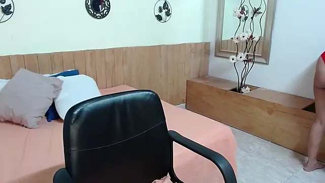 Suxxxy  online show from December 1, 2025, 2:40 pm