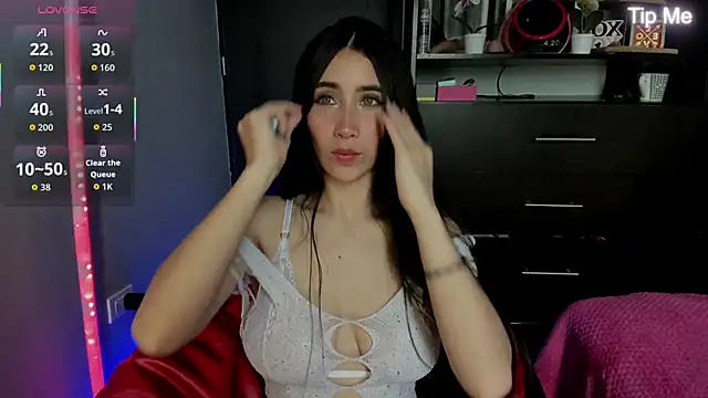 Snapshot of Emilytafur chatting on March 28, 2026, 5:14 pm Emilytafur online show from March 28, 2026, 5:14 pm