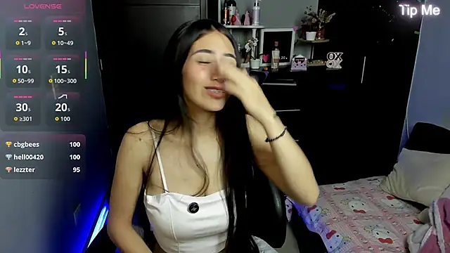 Snapshot of Emilytafur chatting on May 18, 2026, 4:07 am Emilytafur online show from May 18, 2026, 4:07 am