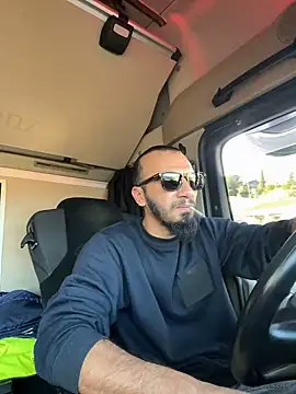 donnuozfutura online show from December 24, 2024, 8:11 am