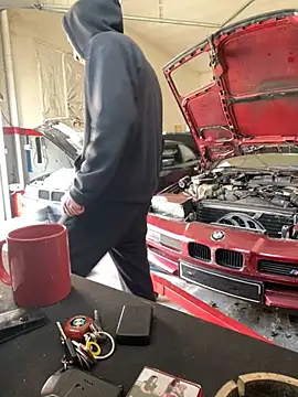 donnuozfutura online show from February 28, 2025, 10:41 am