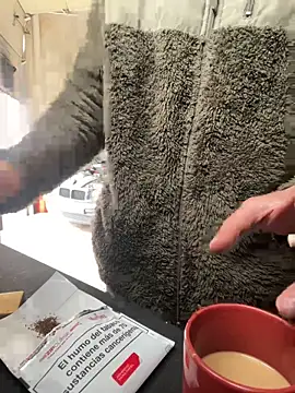 donnuozfutura online show from March 11, 2025, 9:56 am