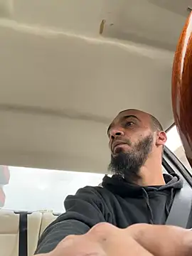 donnuozfutura online show from February 19, 2025, 2:55 pm