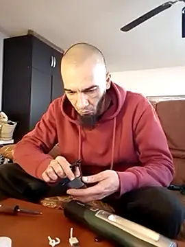 donnuozfutura online show from January 17, 2025, 11:59 am