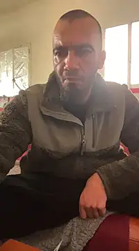 donnuozfutura online show from January 7, 2025, 1:35 pm