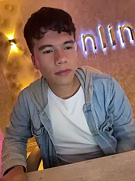 Logan smith1 online show from January 9, 2026, 8:32 am