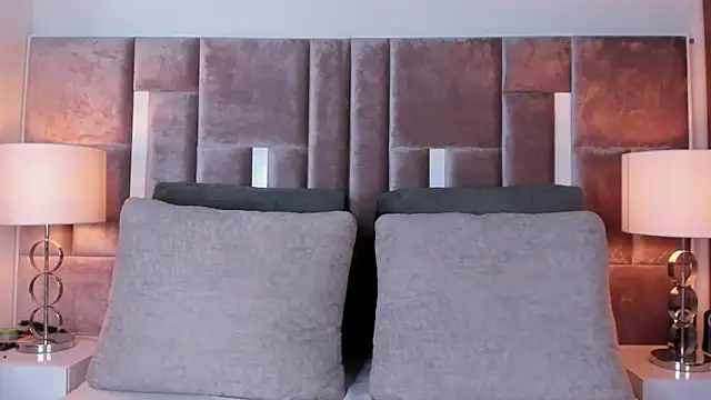 Nia Bunny online show from October 17, 2025, 12:51 pm