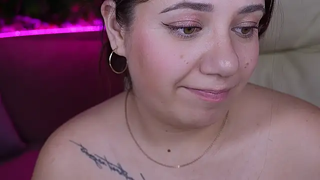 JulietDream online show from March 3, 2025, 1:01 pm