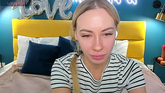 Diana Garrett online show from March 3, 2025, 1:49 am