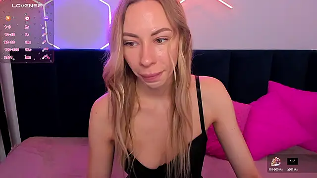 Diana Garrett online show from October 13, 2025, 2:24 am