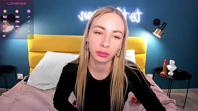 Diana Garrett online show from March 9, 2025, 5:00 am