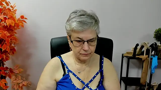 IrisDream online show from October 21, 2025, 6:13 am