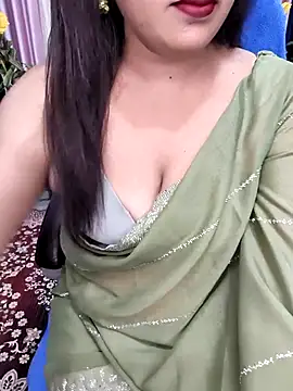 Cute-Raashii online show from April 21, 2026, 11:11 pm