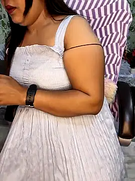 Snapshot of Cute-Raashii chatting on November 3, 2025, 1:11 am Cute-Raashii online show from November 3, 2025, 1:11 am