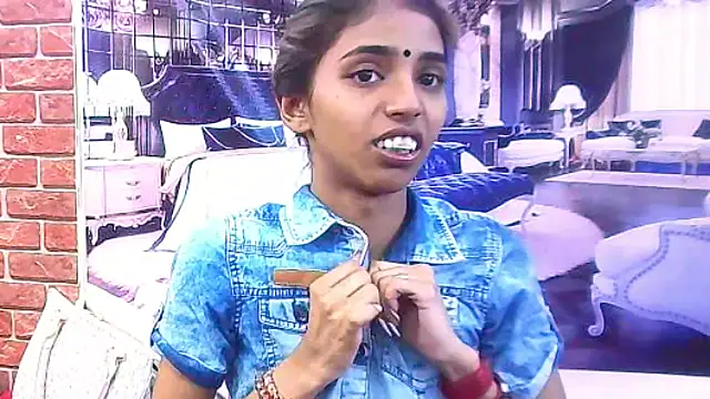 IndianSexySlender online show from December 16, 2025, 5:22 am