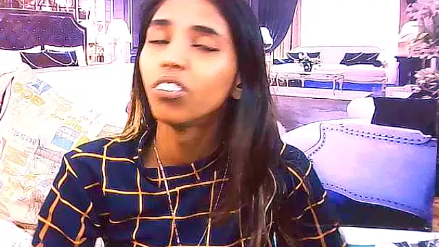 IndianSexySlender online show from October 30, 2025, 5:17 am