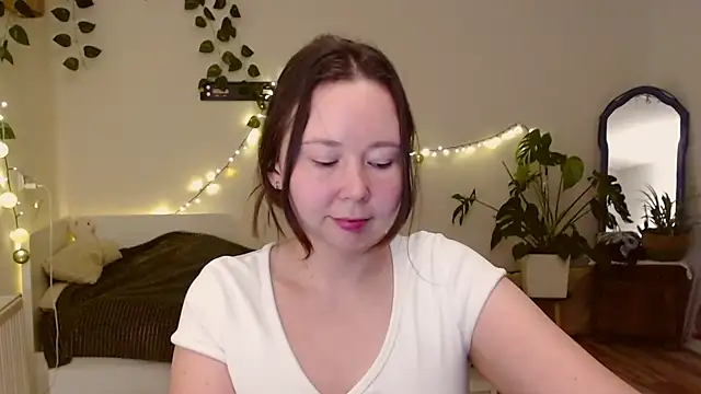 nextdoorbabygirl online show from October 12, 2025, 7:15 pm