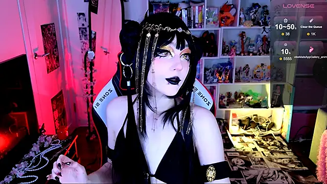 Snapshot of Aki__Ra chatting on May 21, 2026, 7:11 pm Aki Ra online show from May 21, 2026, 7:11 pm