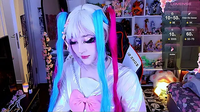 Snapshot of Aki__Ra chatting on March 28, 2026, 10:44 pm Aki Ra online show from March 28, 2026, 10:44 pm